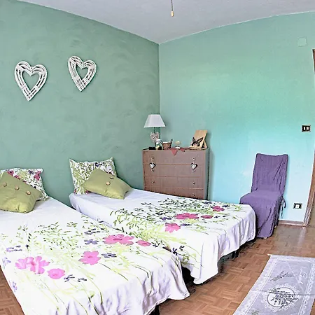 Jasmyn Bed and Breakfast 3*